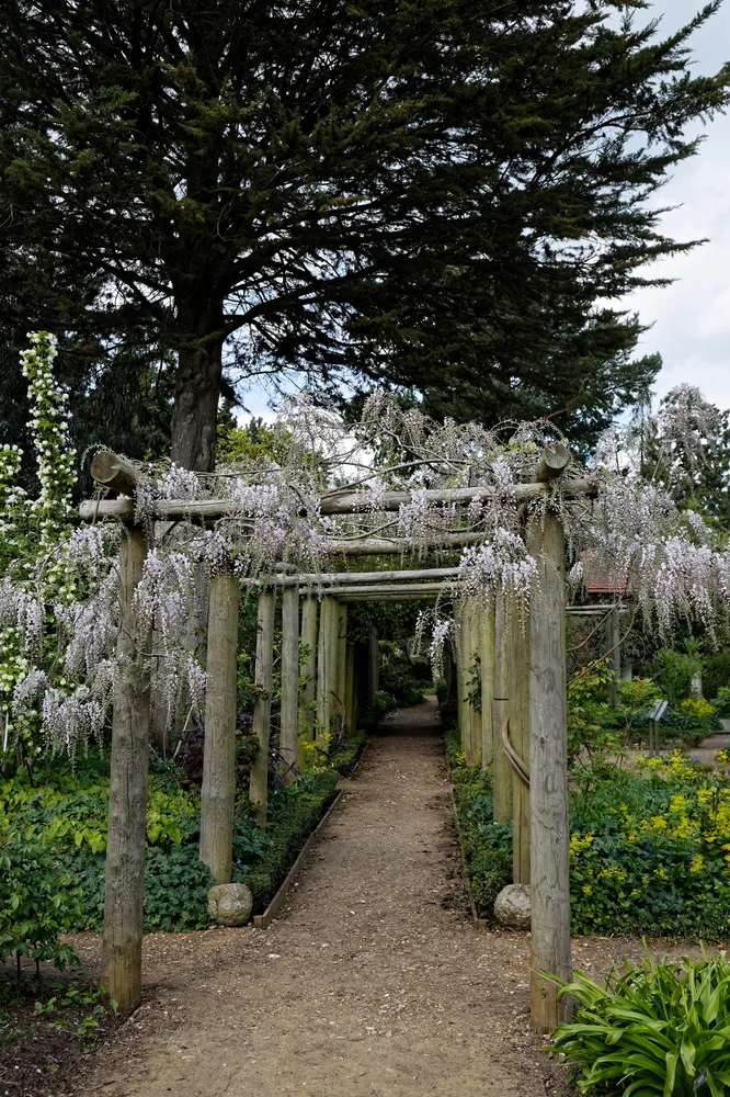 Myddelton House Gardens