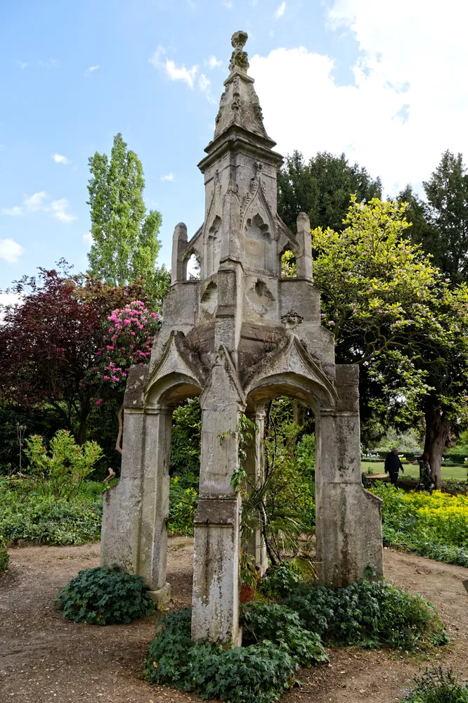 Myddelton House Gardens