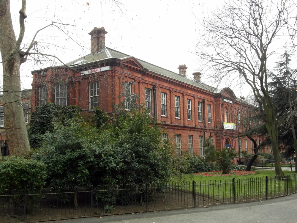 Bethnal Green Library