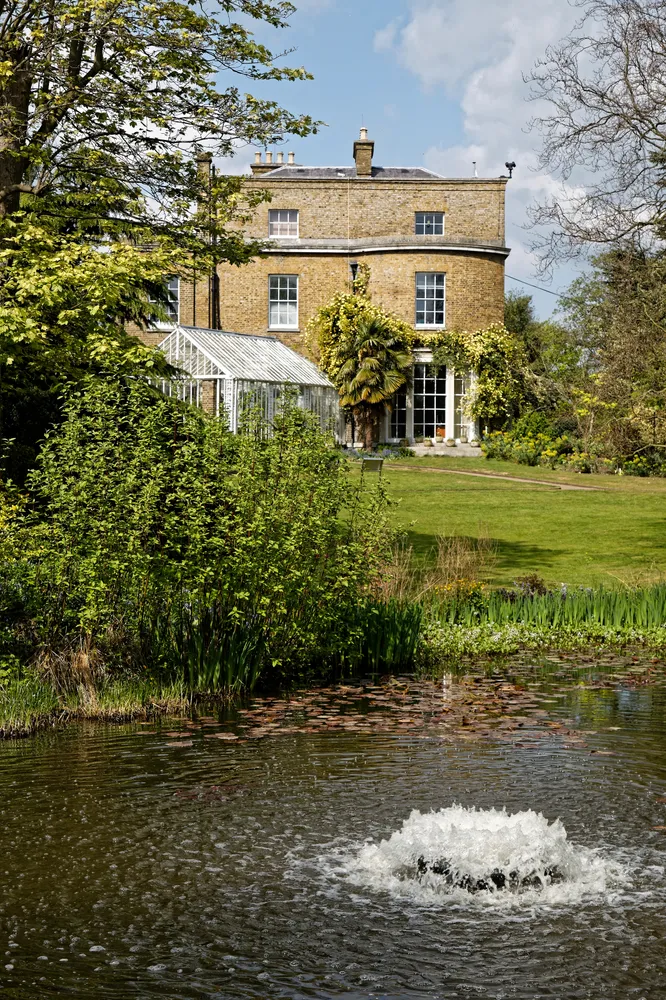 Myddelton House Gardens